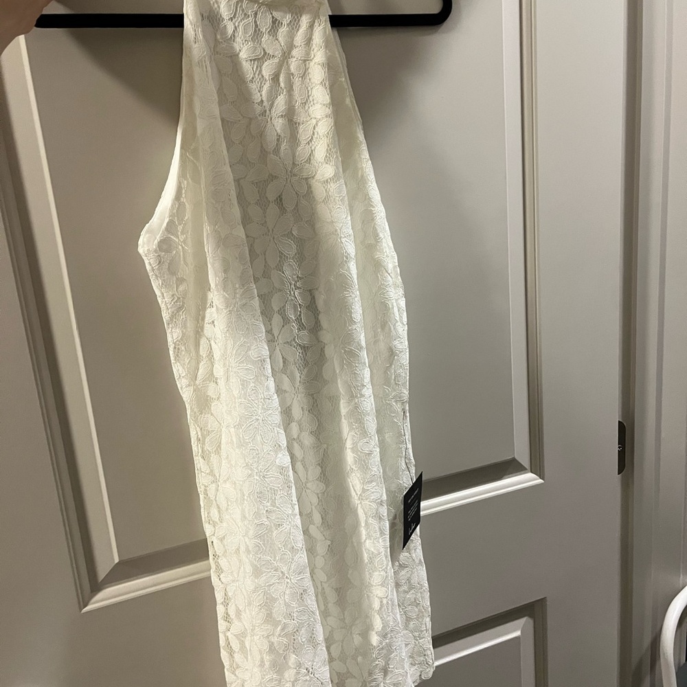 White Lace Sleeveless dress